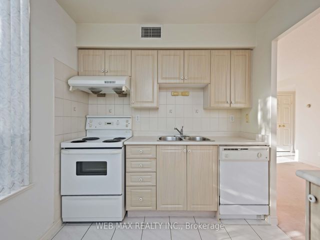 305 - 5039 Finch Ave E