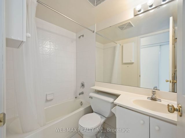305 - 5039 Finch Ave E