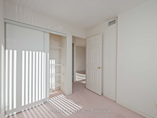 305 - 5039 Finch Ave E