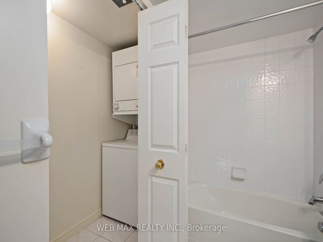 305 - 5039 Finch Ave E