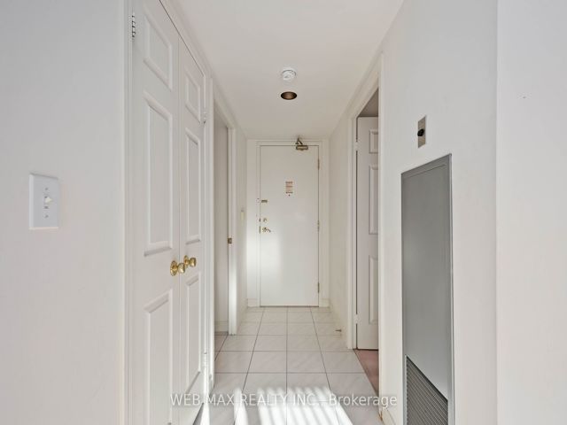 305 - 5039 Finch Ave E