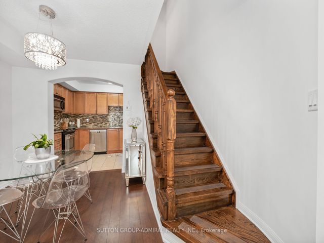 3 - 50 Mendelssohn St
