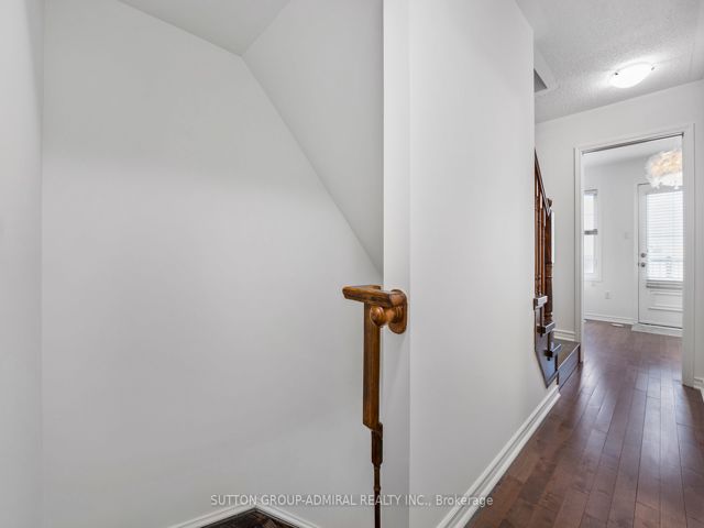 3 - 50 Mendelssohn St
