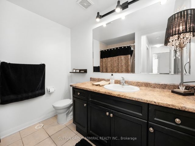 3 - 50 Mendelssohn St