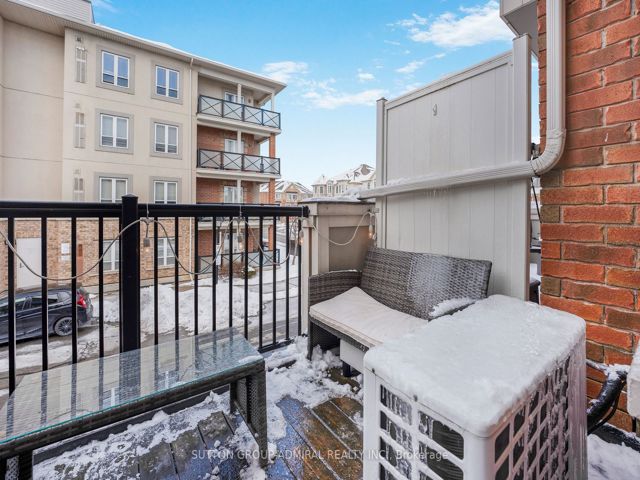 3 - 50 Mendelssohn St
