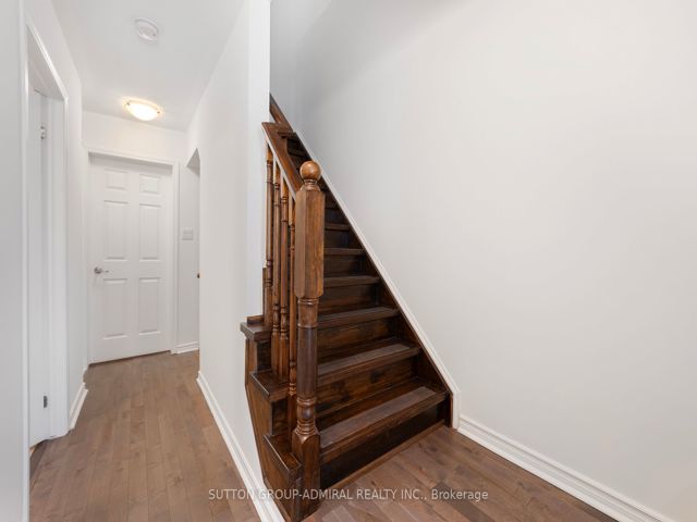 3 - 50 Mendelssohn St