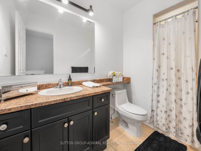 3 - 50 Mendelssohn St