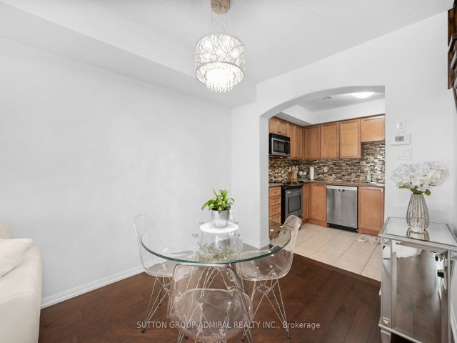 3 - 50 Mendelssohn St