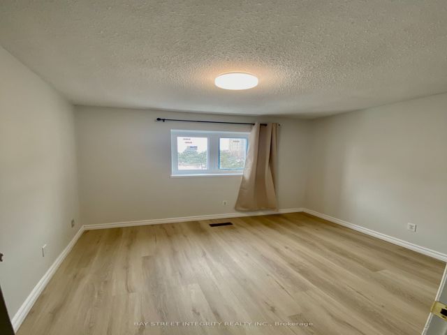 6 - 30 Buddleswood Crt