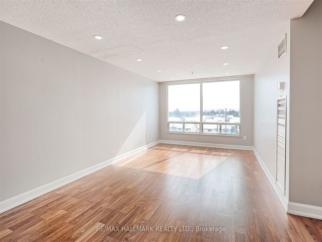 516 - 5800 Sheppard Ave E