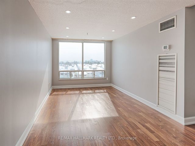 516 - 5800 Sheppard Ave E