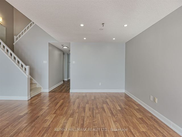 516 - 5800 Sheppard Ave E