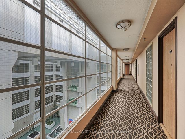 516 - 5800 Sheppard Ave E