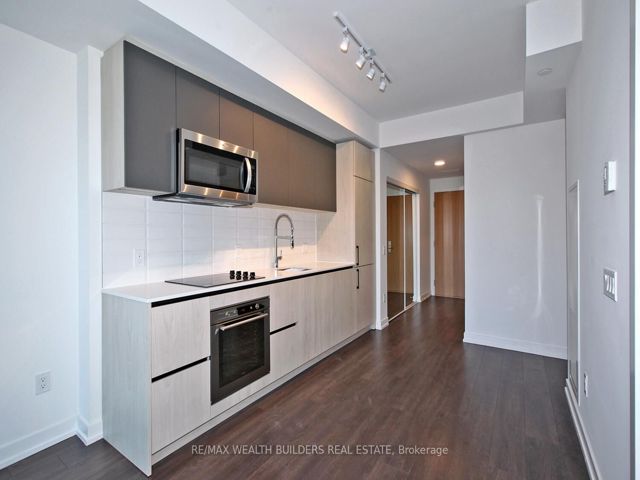 441 - 150 Logan Ave