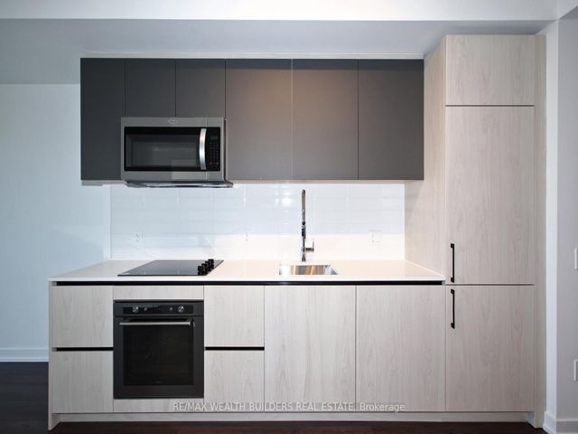 441 - 150 Logan Ave