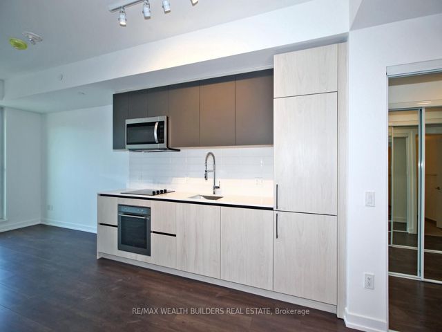 441 - 150 Logan Ave