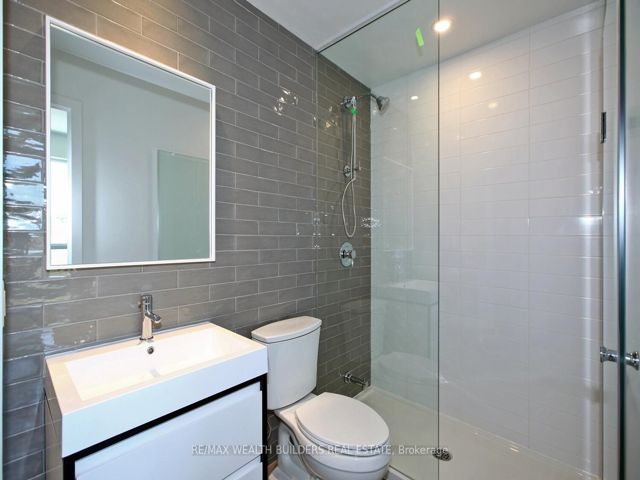 441 - 150 Logan Ave