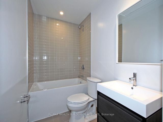 441 - 150 Logan Ave