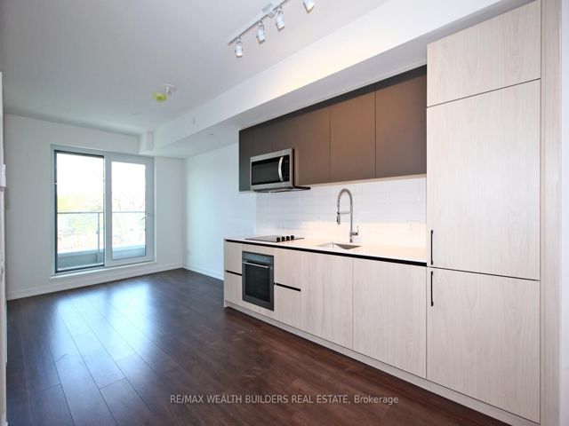 441 - 150 Logan Ave