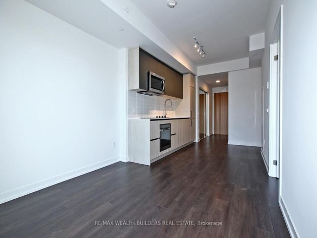 441 - 150 Logan Ave