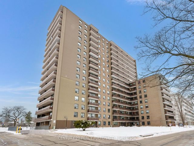 915 - 180 Markham Rd
