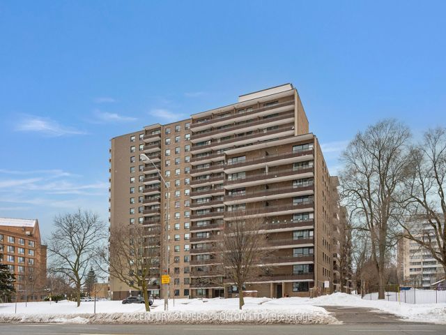 915 - 180 Markham Rd