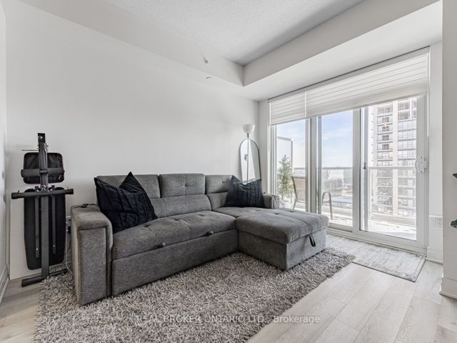 1206 - 3220 Sheppard Ave E