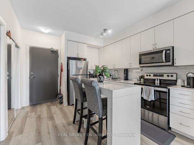 1206 - 3220 Sheppard Ave E