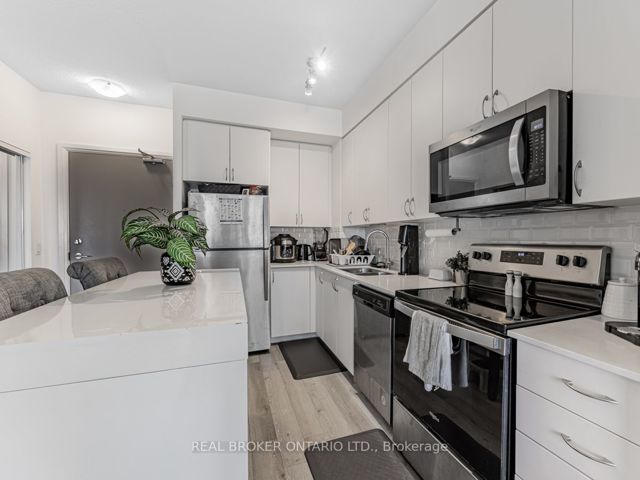 1206 - 3220 Sheppard Ave E