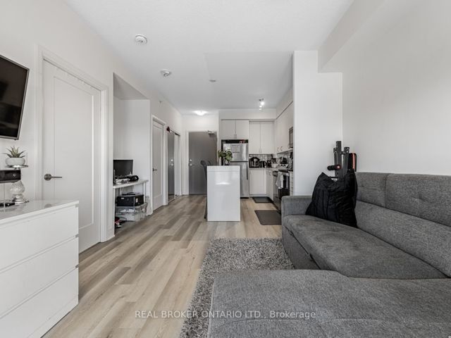 1206 - 3220 Sheppard Ave E