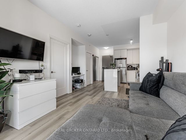 1206 - 3220 Sheppard Ave E