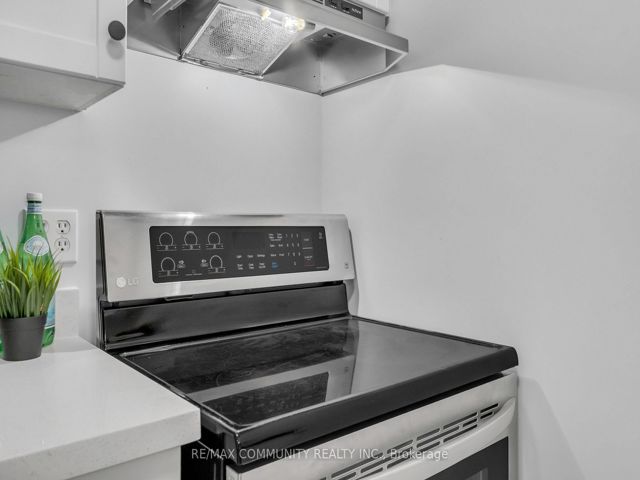 310 - 5225 Finch Ave E
