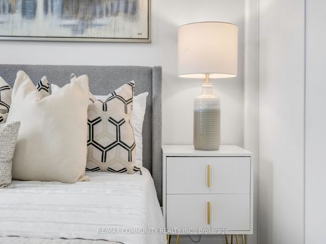 310 - 5225 Finch Ave E