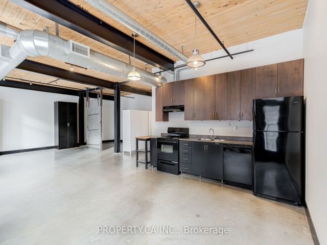 225 - 68 Broadview Ave