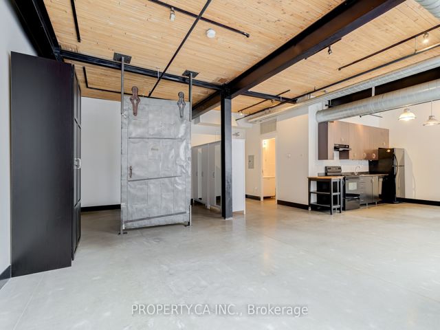 225 - 68 Broadview Ave