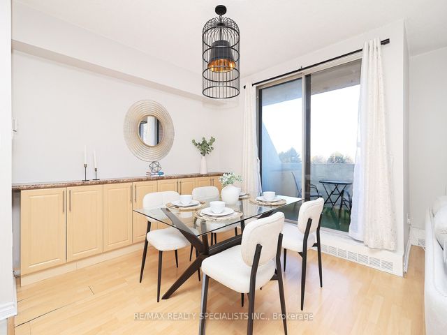 411 - 1705 Mccowan Rd