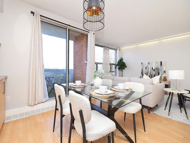 411 - 1705 Mccowan Rd
