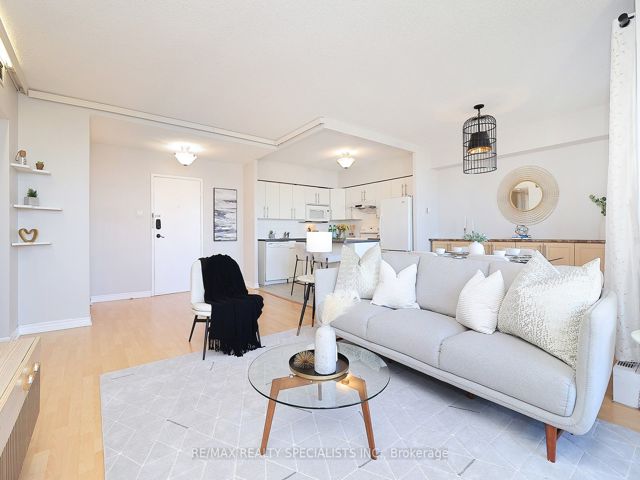 411 - 1705 Mccowan Rd