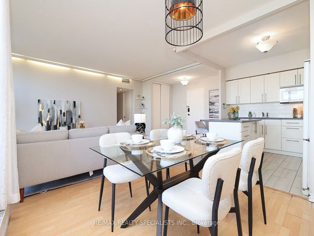 411 - 1705 Mccowan Rd