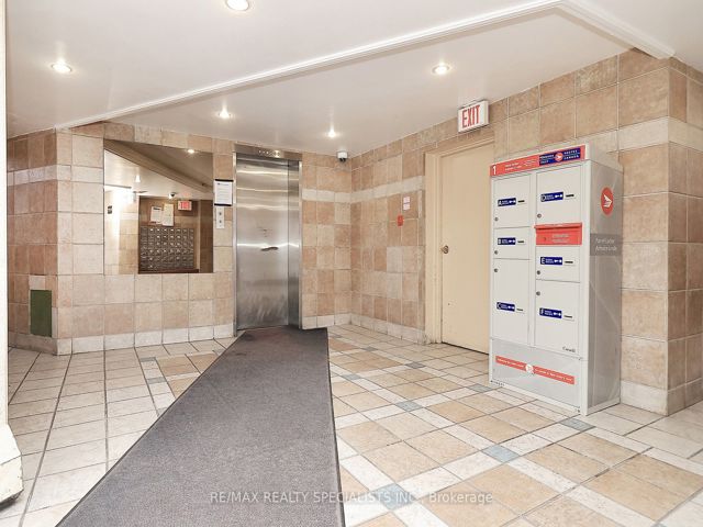 411 - 1705 Mccowan Rd