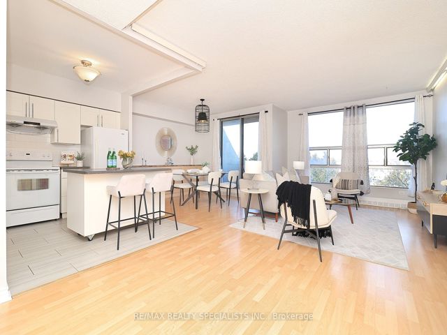 411 - 1705 Mccowan Rd