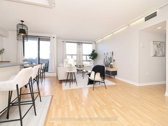 411 - 1705 Mccowan Rd