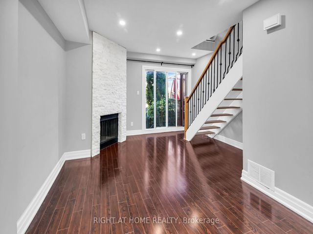 13 - 2716 St Clair Ave E