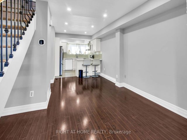 13 - 2716 St Clair Ave E