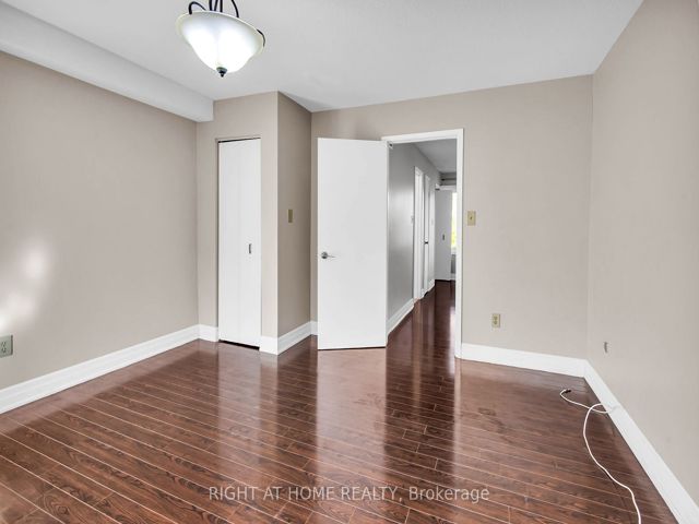 13 - 2716 St Clair Ave E