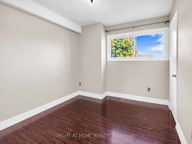 13 - 2716 St Clair Ave E
