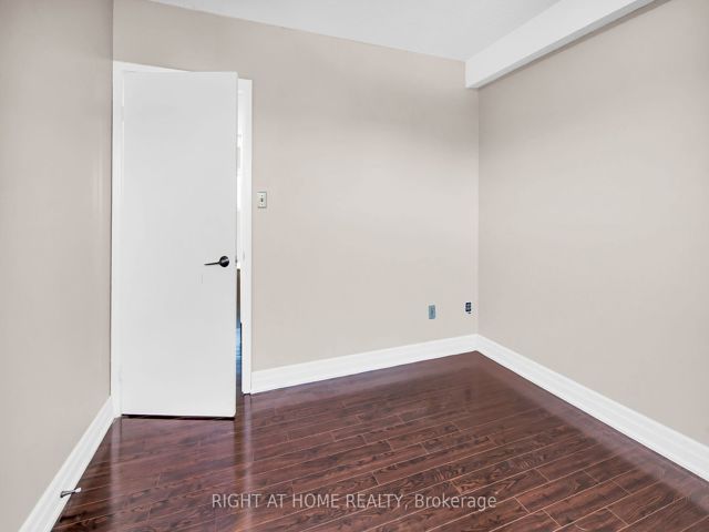 13 - 2716 St Clair Ave E