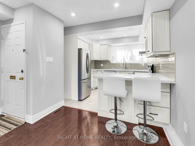 13 - 2716 St Clair Ave E
