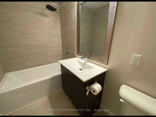 1204 - 2152 Lawrence Ave