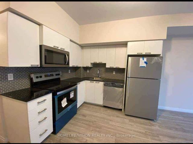 1204 - 2152 Lawrence Ave